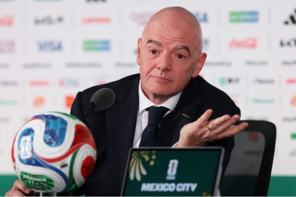 ¿Tregua para Infantino? Reportan que la UEFA retirará su principal amenaza