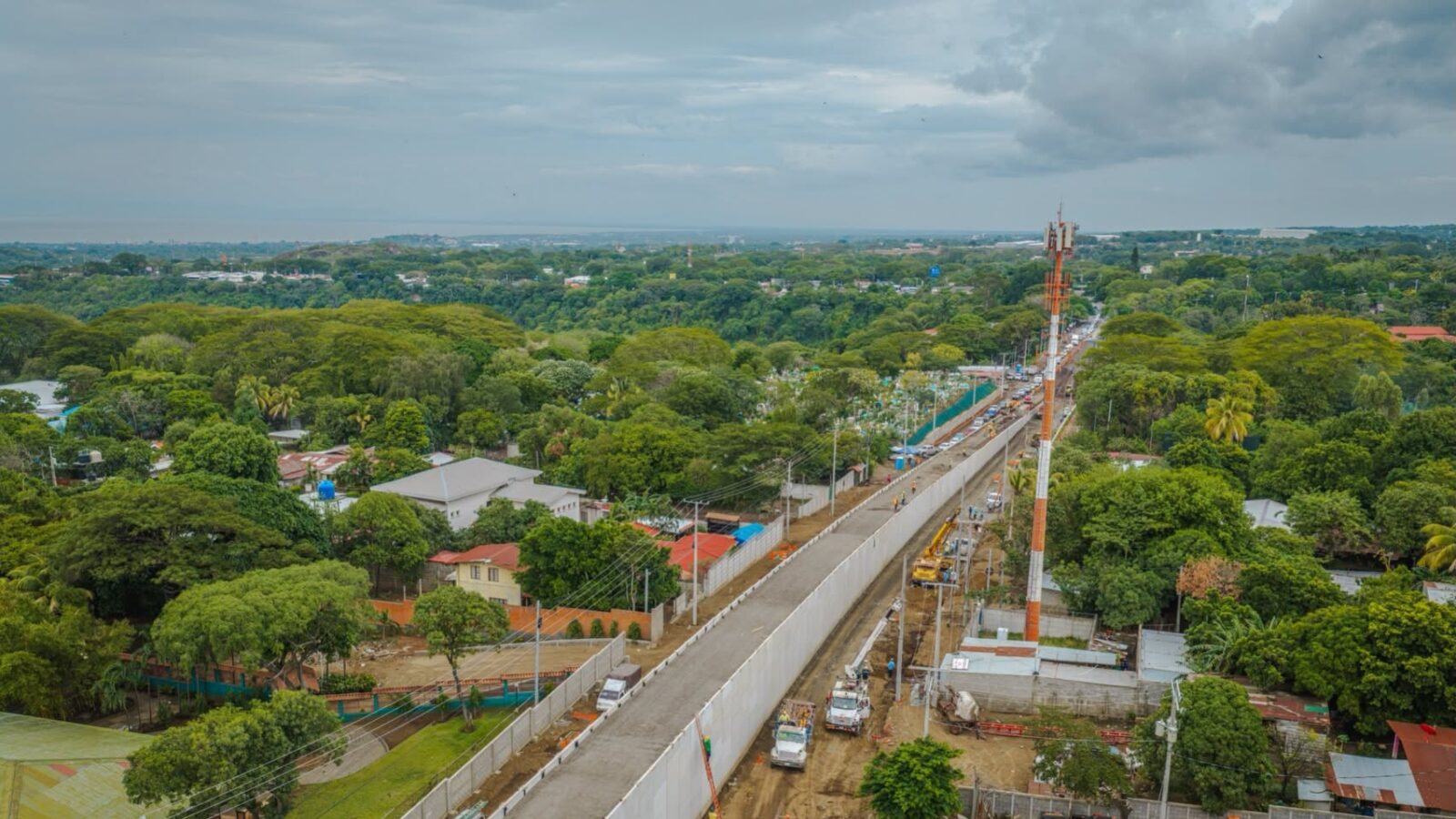 Con 55 % de avance, Paso a Desnivel Nejapa será inaugurado a finales de este año