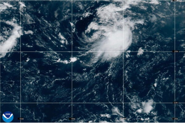 Nace la tormenta Dolly en el Atlántico, días después de la muerte de la ícono country