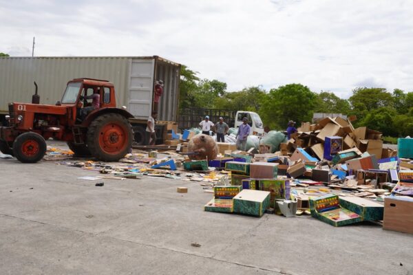 Destruyen 500 máquinas tragamonedas por incumplir normativas de importación