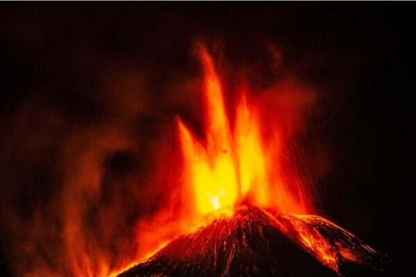 Descubren un supervolcán de potencia colosal oculto en las costas de Europa