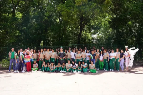 Estudiantes promueven el reciclaje y la prevención de incendios en el Arboretum Nacional