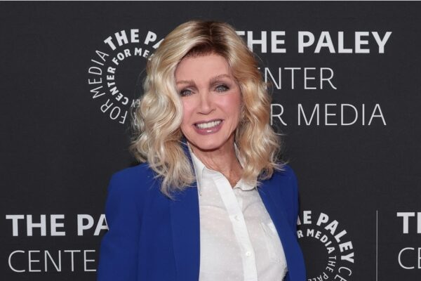 Actriz de 85 años revela las inusuales peticiones que recibe tras unirse a OnlyFans