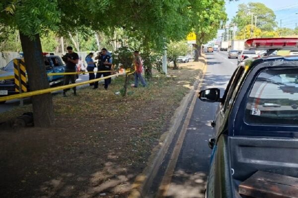 Encuentran sin vida a hombre en bulevar de la Carretera Norte