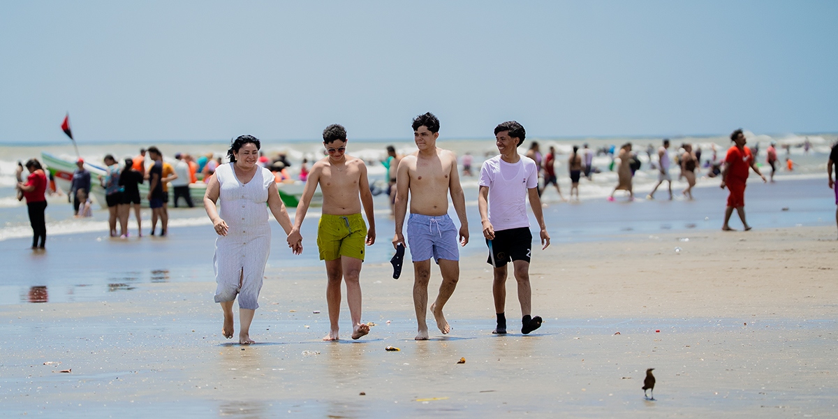 Anuncian vacaciones de servidores públicos por Fiestas Patrias