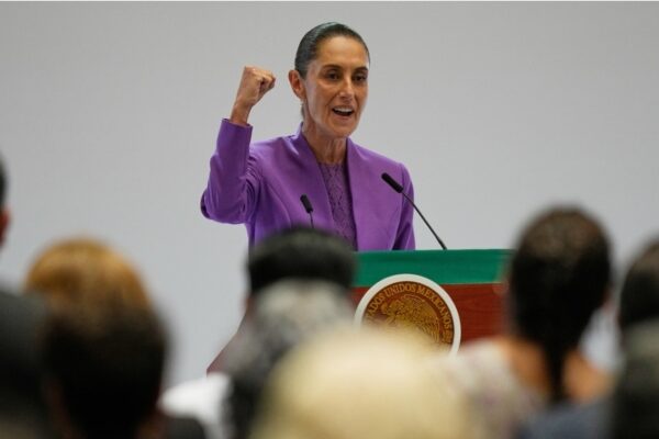 Sheinbaum choca con EE.UU y rechaza deportaciones de mexicanos a Centroamérica