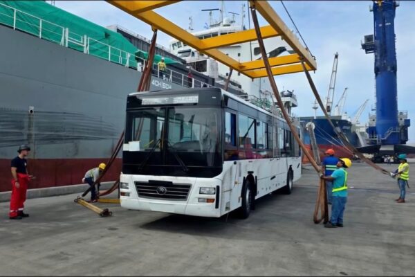 Nicaragua alcanza las 2,608 unidades renovadas con el arribo de 107 nuevos autobuses
