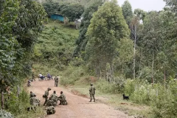 Colombia: justicia prohíbe bombardeos aéreos contra grupos armados si hay menores de edad