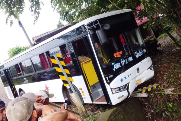 Muere conductor de bus de la ruta Nueva Guinea-Bluefields tras sufrir un infarto al volante