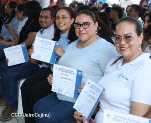 Certifican a más de 600 estudiantes de formación técnica