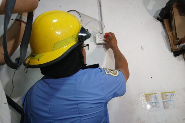 Evalúan sistemas eléctricos y medidas de prevención contra incendio en el Mercado Roberto Huembes