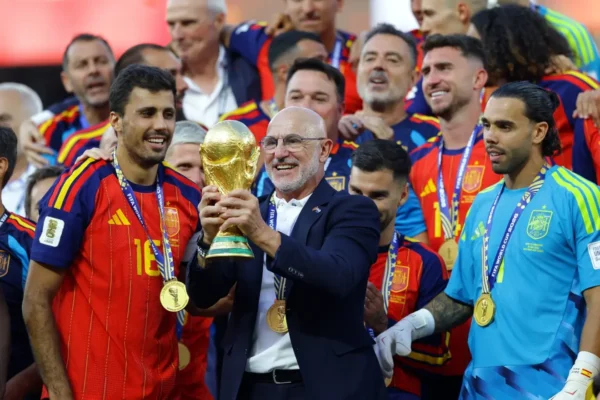Luis de la Fuente, ante la primera lista de la España bicampeona del mundo