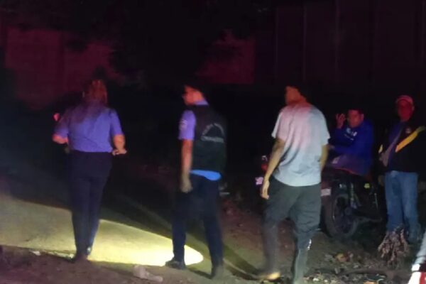 Encuentran el cuerpo de un hombre en descomposición en el lago de Managua