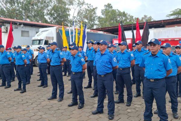 Bomberos Unidos inician curso nacional de prevención de incendios con 75 participantes