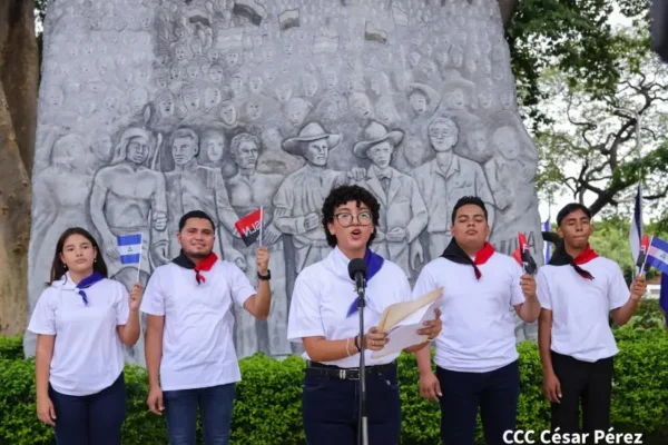 Juventud Presidente jura defender la paz y proclama su amor a Nicaragua en el 205 aniversario de la Independencia de Centroamérica