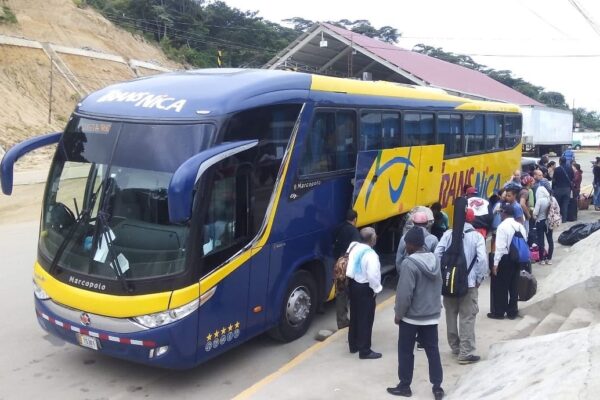 Transnica seguirá operando mientras se define su permiso para viajar entre Managua y San José