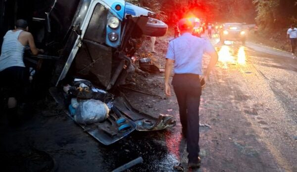 Vuelco de autobús deja siete personas lesionadas en Chontales