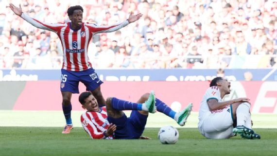 Real Madrid protesta: “Un pésimo arbitraje define el derbi”