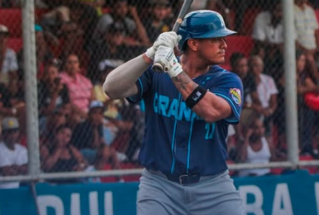 Tiburones pegan primero y toman ventaja ante Caribe Sur