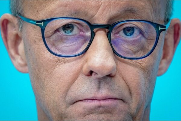 “Una vergüenza patética”: Medvédev tilda a Merz del “canciller más inútil de Alemania”