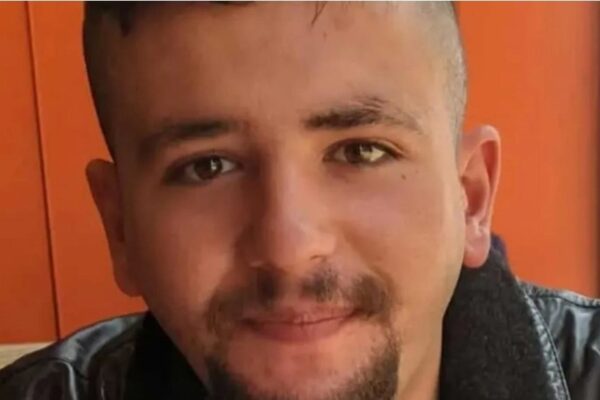 Cafeína letal: joven de 25 años muere tras consumir cápsulas compradas por internet