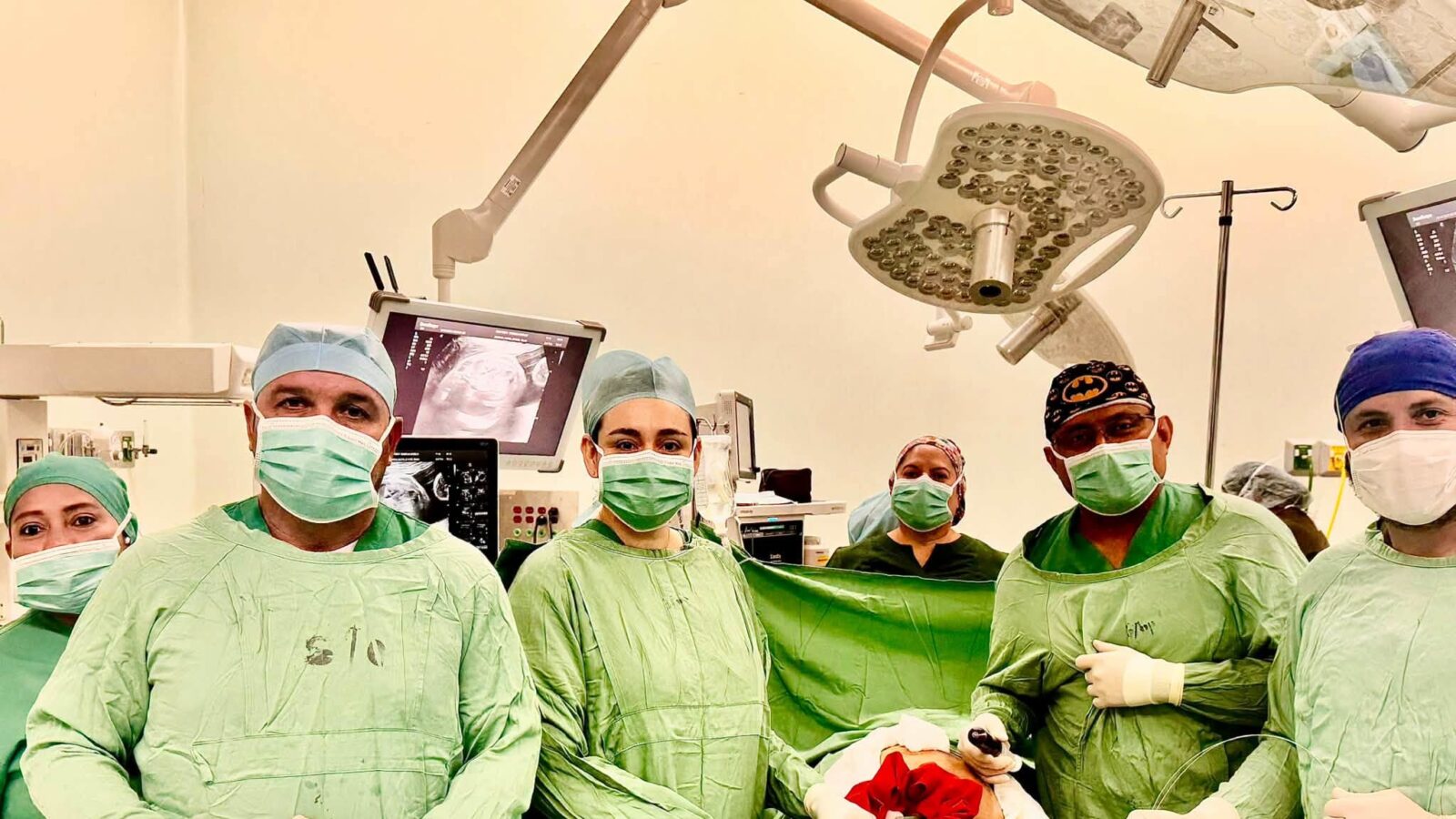 Realizan tres complejas cirugías fetales en un solo día en el Hospital Bertha Calderón