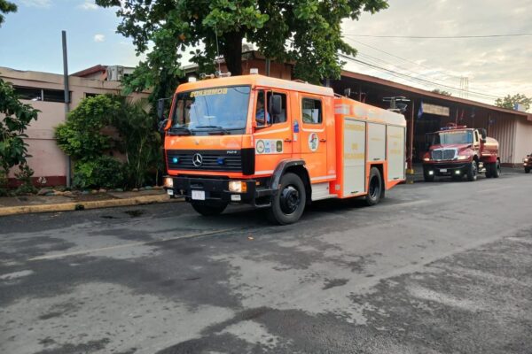 Bomberos asignan dos unidades nuevas a la estación 243 en Teotecacinte