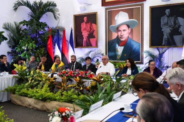 Asamblea Nacional expone a misiones diplomáticas el respaldo popular a las reformas constitucionales