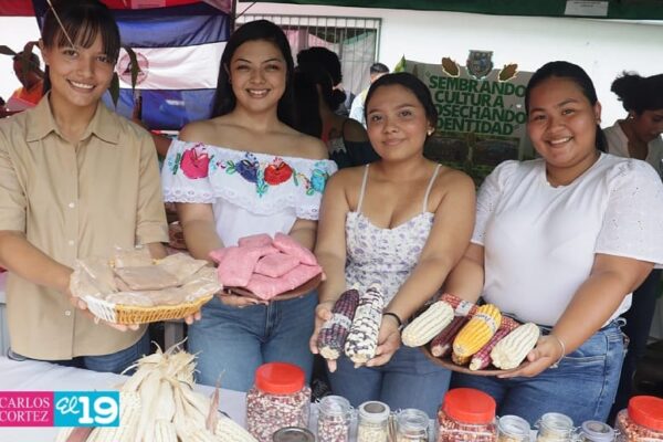 La Universidad Nacional Agraria destaca el valor cultural y científico del maíz
