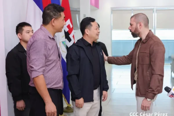 Artistas chinos de Hunan llegan a Nicaragua para gira cultural de cuatro días