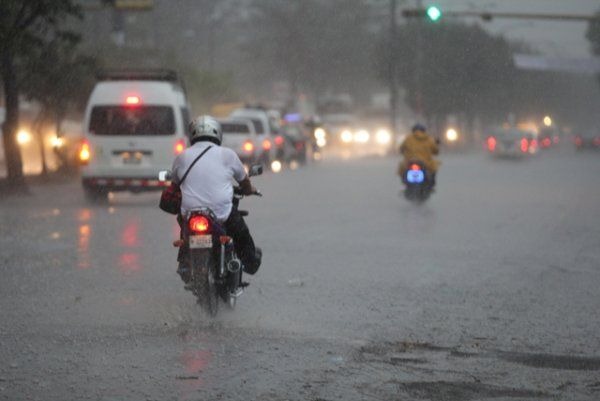 Onda tropical provocará lluvias en el Caribe y precipitaciones débiles en el Pacífico
