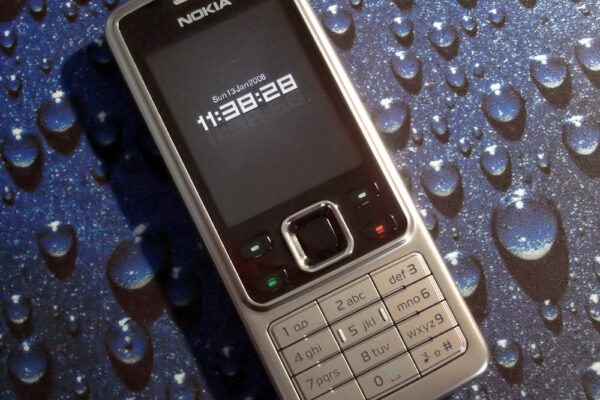 Logra instalar Claude en su Nokia del 2007