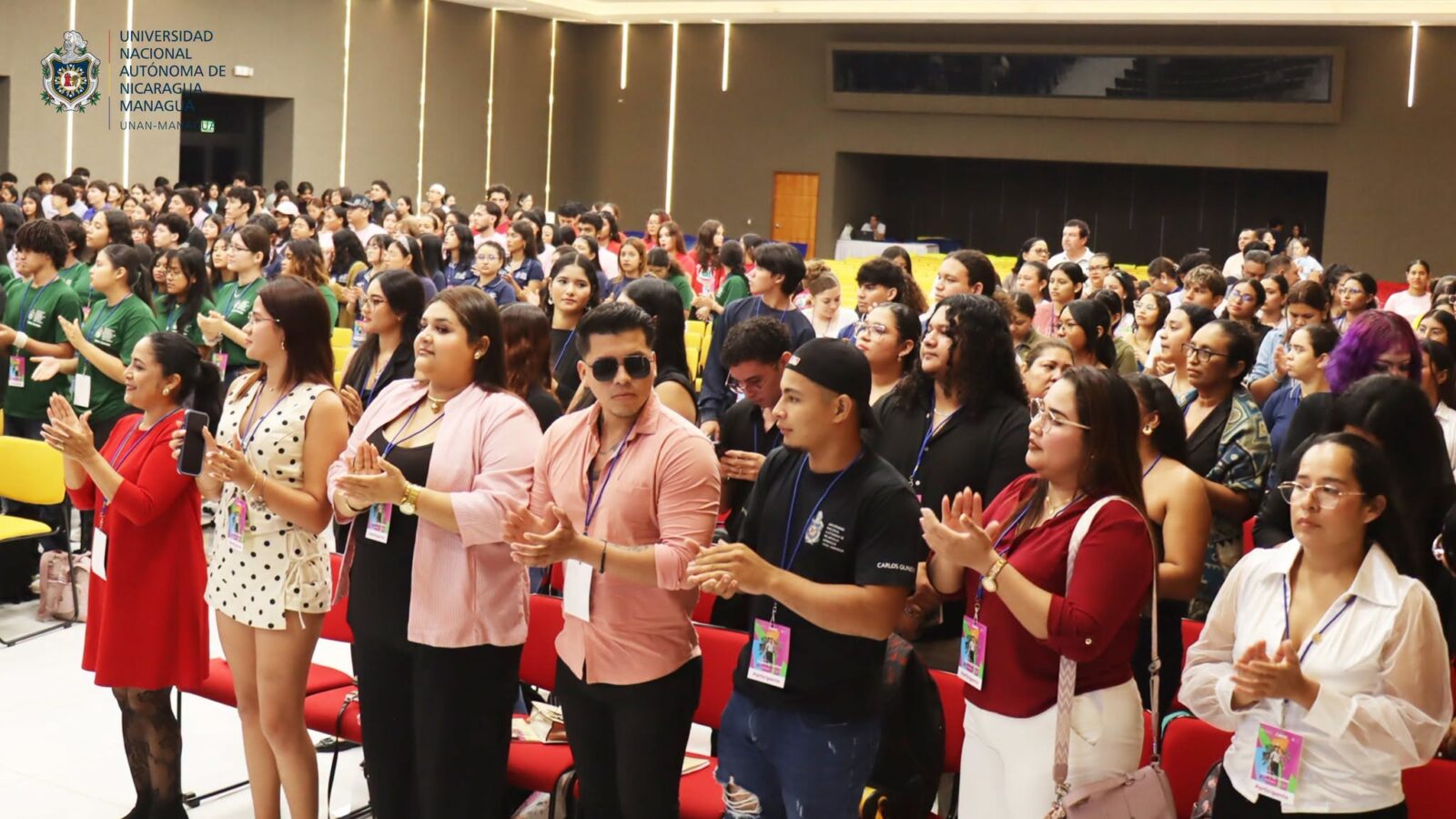Más de 400 estudiantes participan en congreso de turismo sostenible