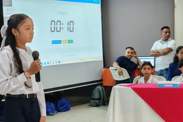 MINED impulsa las habilidades lingüísticas en competencia nacional de deletreo