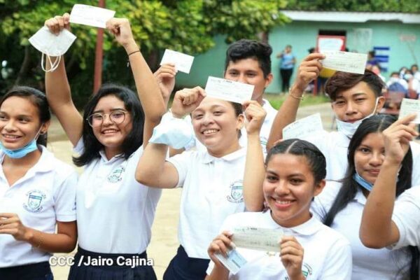 Bono Presidencial a Bachilleres en Nicaragua aumenta a C$ 4,000