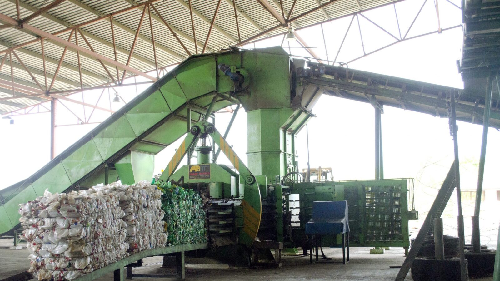 Reciclaje en Nicaragua genera U$40 millones en divisas, posicionándose como rubro de exportación
