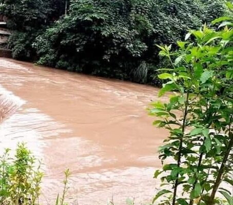 Por sumersión perece hombre al intentar cruzar río en Jinotega