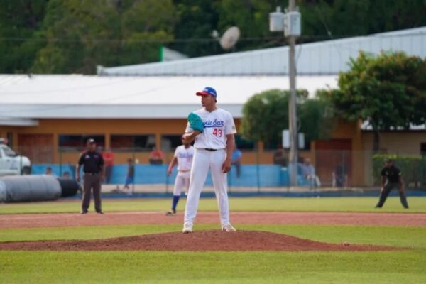 Inicia la batalla por el título del Pomares: Rivas recibe a Granada en el primer juego de la gran final