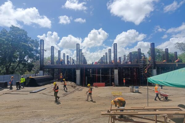 Construcción del Centro Nacional de Neurocirugía concluirá en abril del próximo año