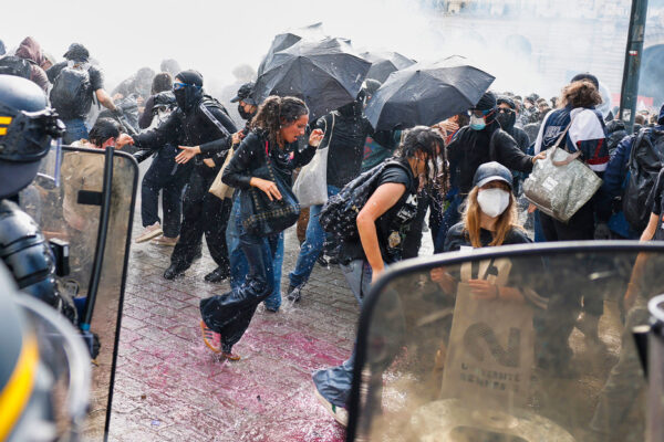 Francia en crisis: protestas estudiantiles se extienden sin control