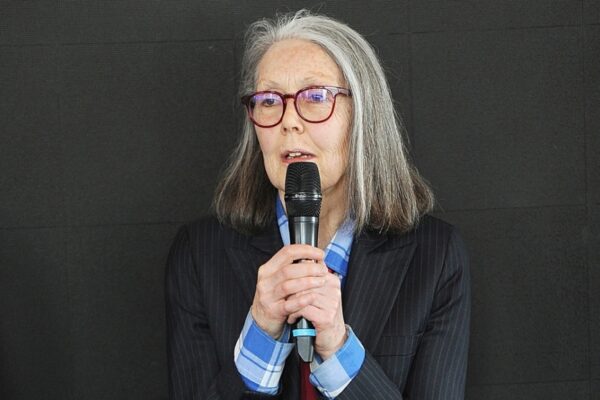 Otorgan el Premio Nobel de Literatura a una escritora canadiense “por su obra audaz e innovadora”