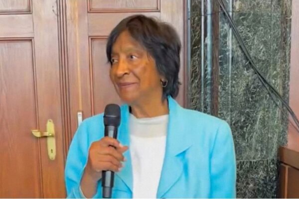 Ganadora del Nobel de la Paz trolea a Trump