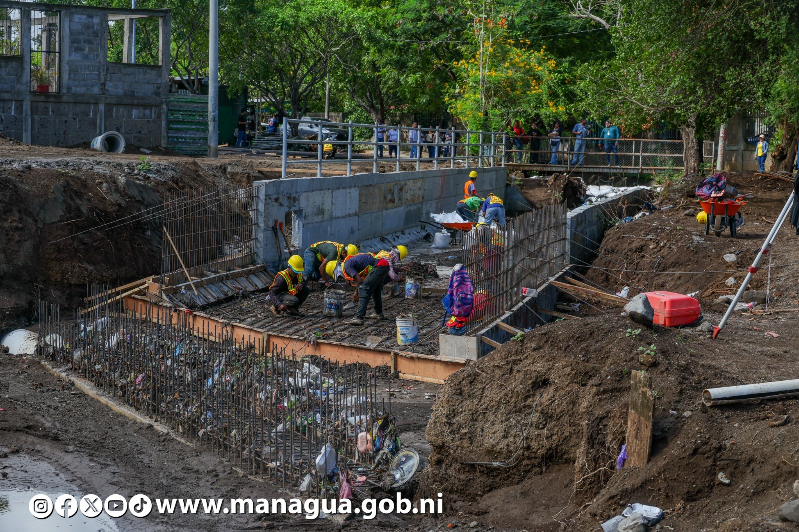 Avances del 30% en nuevo puente vehicular y obras de drenaje pluvial en Distrito VI