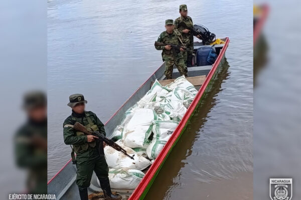 Operativos del Ejército en Río San Juan frenan minería ilegal y dejan varios retenidos, armas incautadas y un prófugo capturado