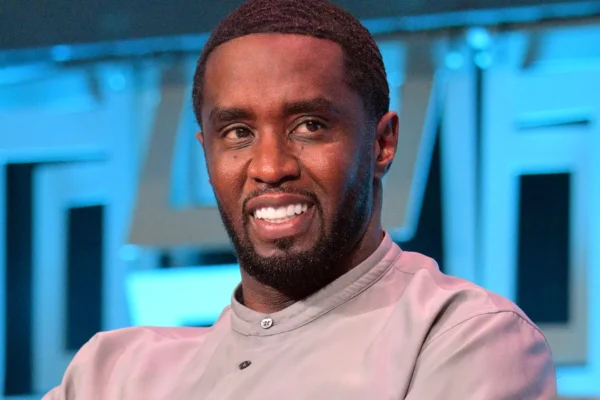 Sean “Diddy” Combs salió de prisión en ambulancia por herida en la cabeza