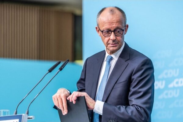 Merz rechaza el acuerdo entre EE.UU y Rusia sobre diésel en plena crisis energética: “Para Europa es impensable”