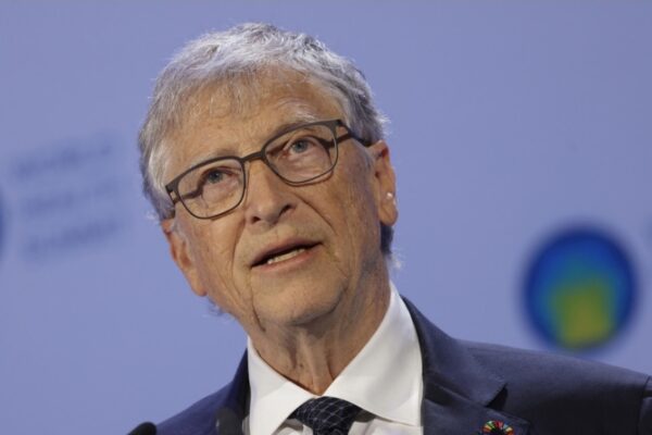 Bill Gates califica a la IA como “la tecnología más peligrosa” jamás inventada