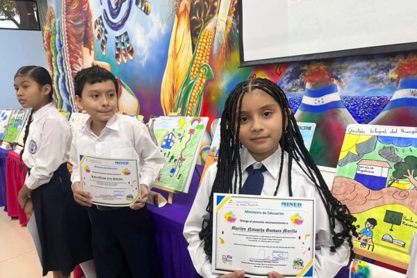 Concurso nacional reconoce a estudiantes sobre gestión de riesgos