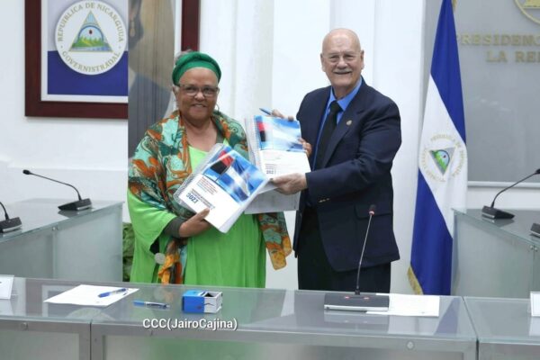Presupuesto 2027 presenta crecimiento del 13.6 % en ingresos y por séptimo año consecutivo con superávit