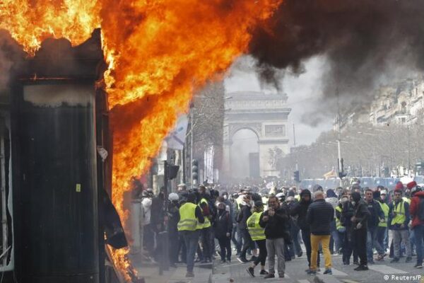 París, al límite: furia colectiva, pillaje y disturbios nocturnos